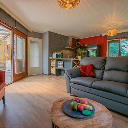 Witte Bungalow Uden Exteriér fotografie