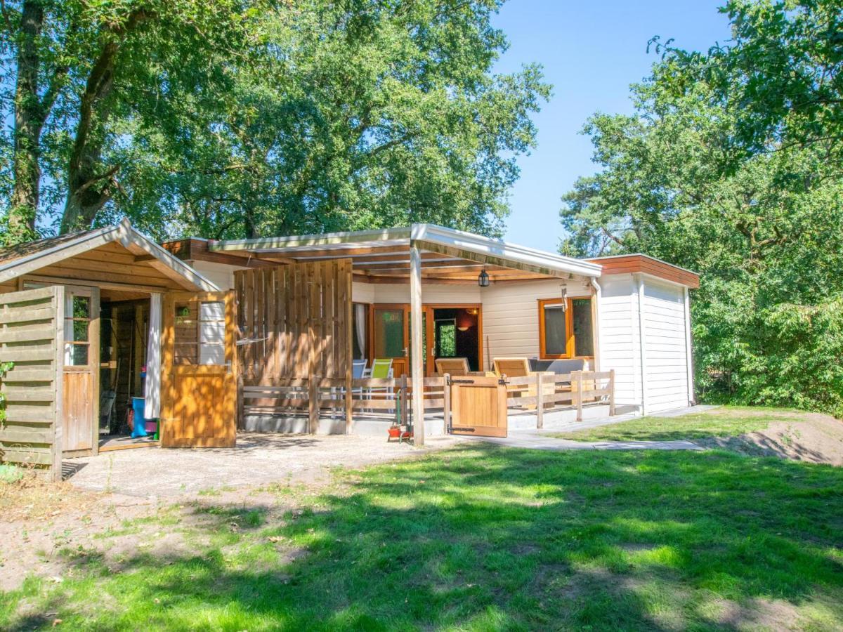 Witte Bungalow Uden Exteriér fotografie