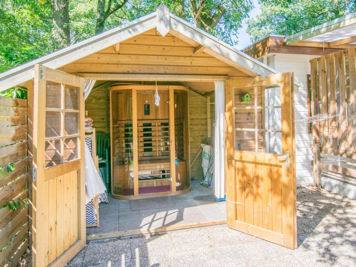 Witte Bungalow Uden Exteriér fotografie