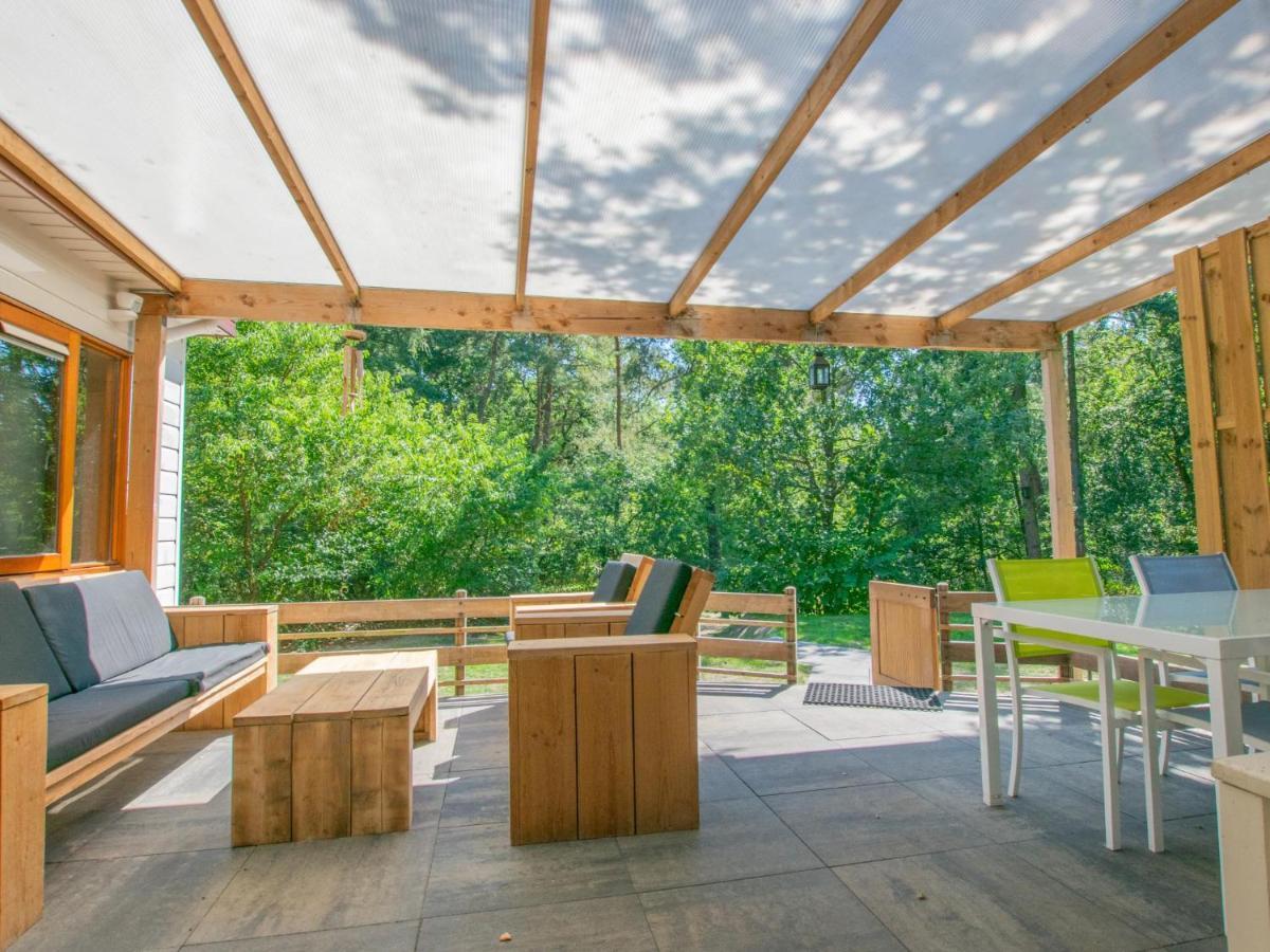 Witte Bungalow Uden Exteriér fotografie